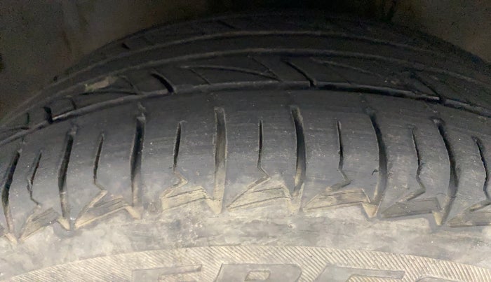 2014 Hyundai i20 ASTA 1.2, Petrol, Manual, 64,912 km, Right Front Tyre Tread