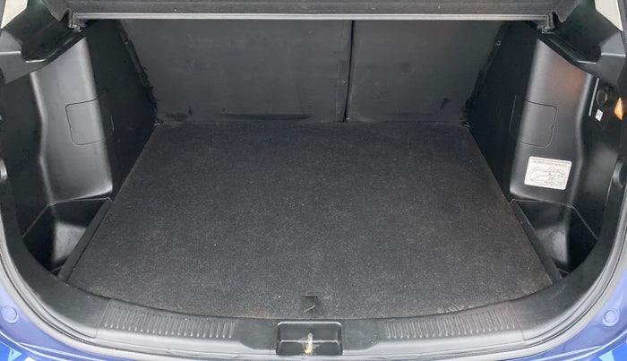 2017 Maruti S Cross ZETA SHVS, Diesel, Manual, 63,241 km, Boot Inside