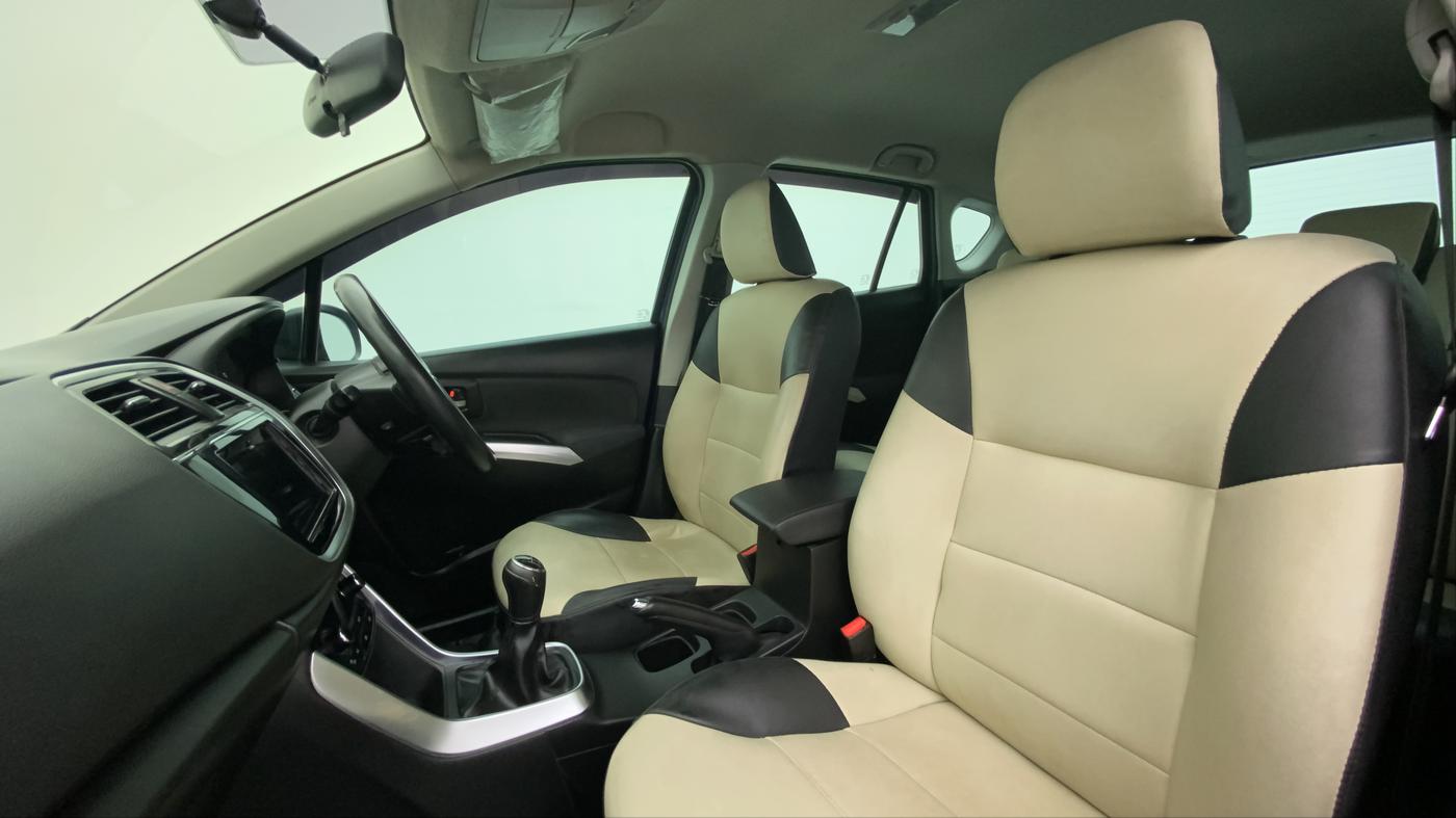 2017 Maruti S Cross ZETA SHVS, Diesel, Manual, 63,241 km, Right Side Front Door Cabin