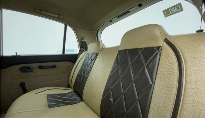 2014 Hyundai Santro Xing GLS PLUS AUDIO, CNG, Manual, 1,09,048 km, Right Side Rear Door Cabin