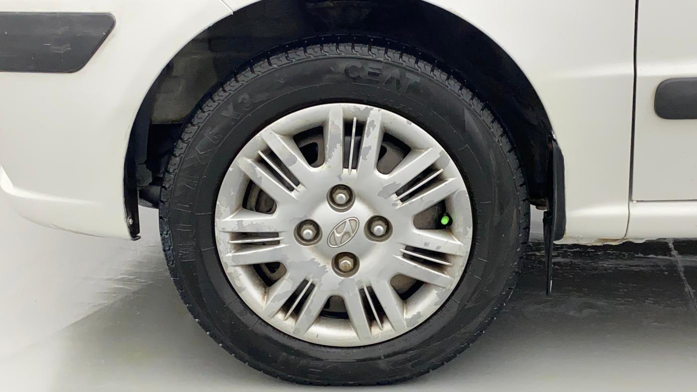 2014 Hyundai Santro Xing GLS PLUS AUDIO, CNG, Manual, 1,09,048 km, Left Front Wheel