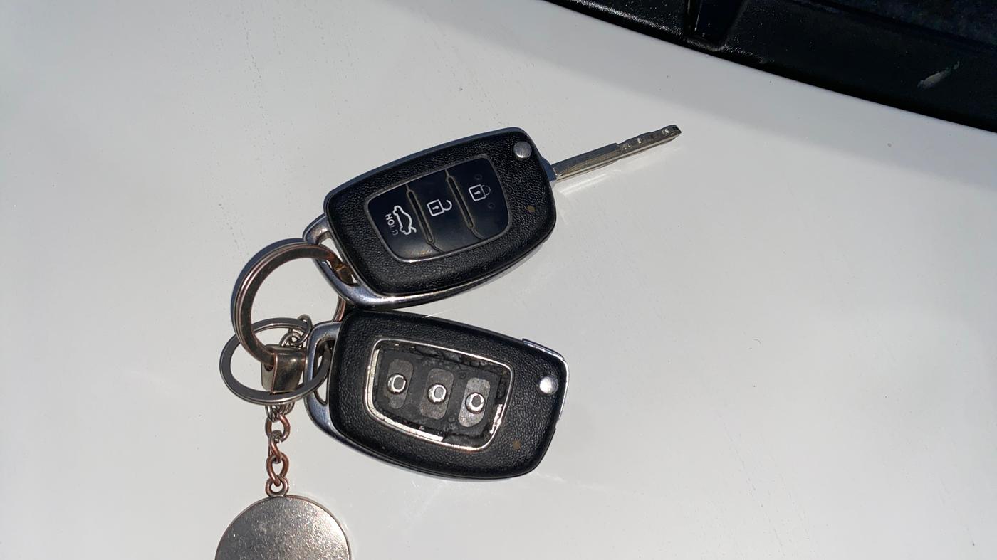 2014 Hyundai Xcent S 1.2, Petrol, Manual, 76,933 km, Key Close Up