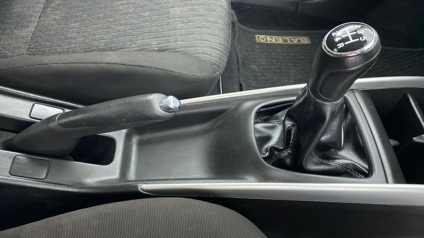 2018 Maruti Baleno DELTA PETROL 1.2, Petrol, Manual, 94,635 km, Gear Lever