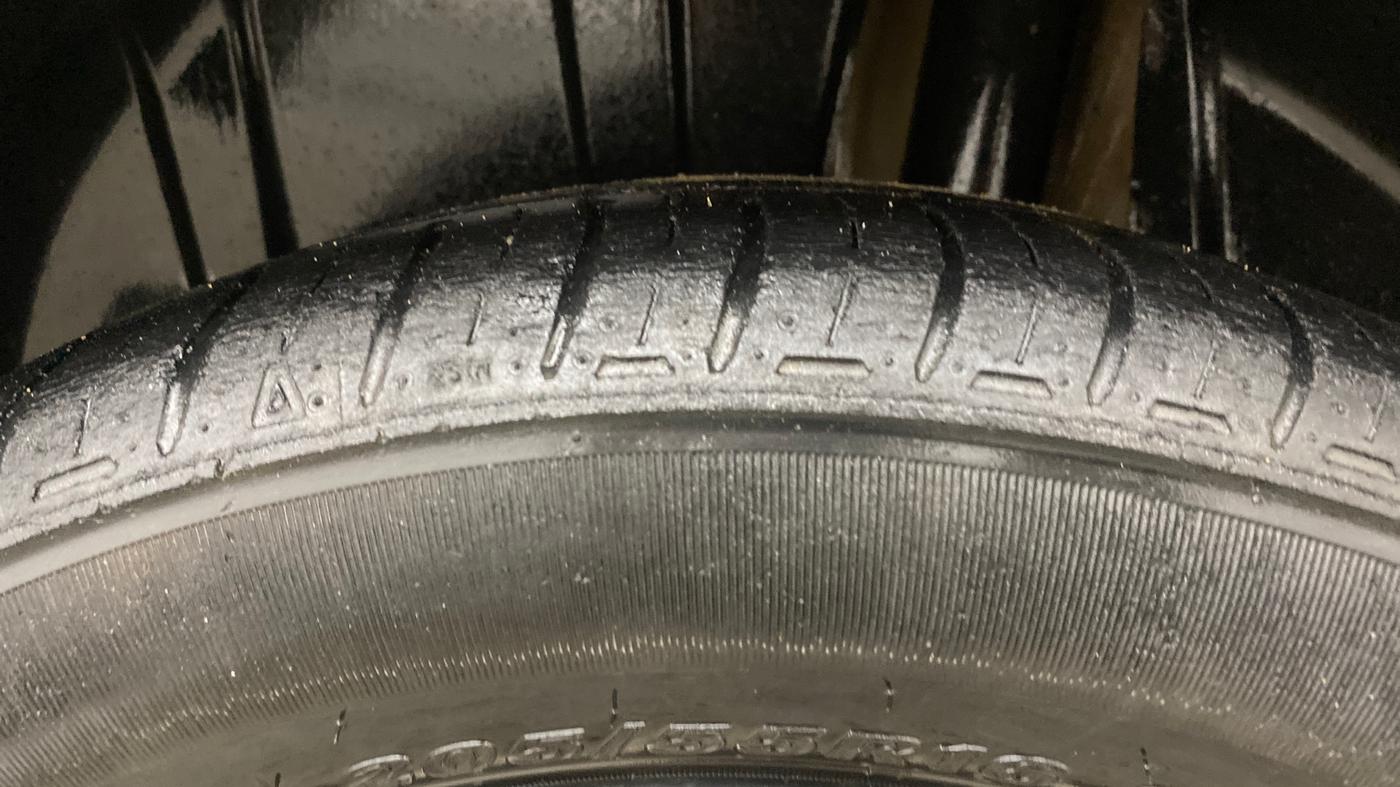 2022 Maruti XL6 ZETA MT, Petrol, Manual, 1,05,437 km, Left Rear Tyre Tread