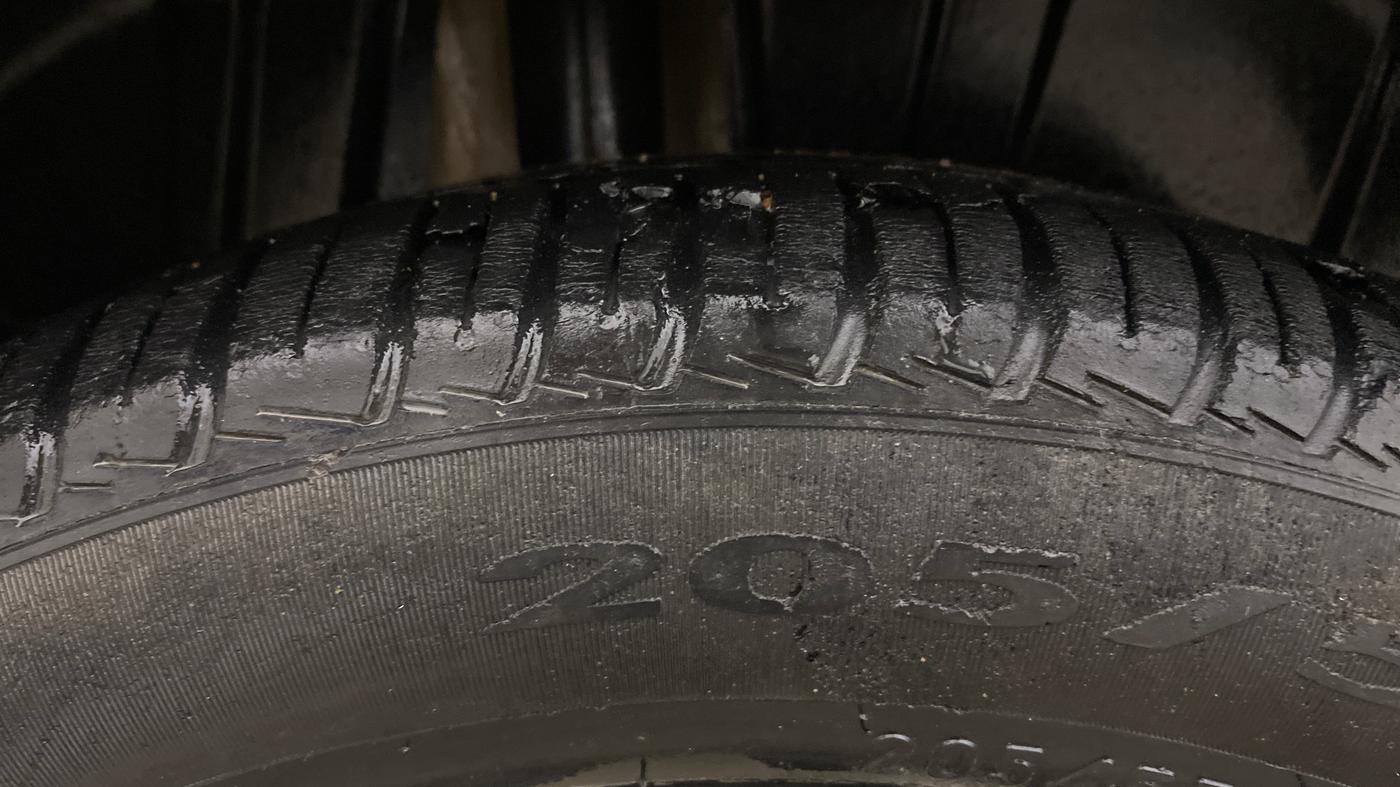 2022 Maruti XL6 ZETA MT, Petrol, Manual, 1,05,437 km, Right Rear Tyre Tread