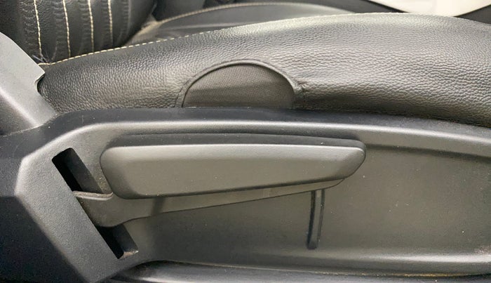 2021 Tata ALTROZ XZ PETROL, Petrol, Manual, 24,310 km, Driver Side Adjustment Panel