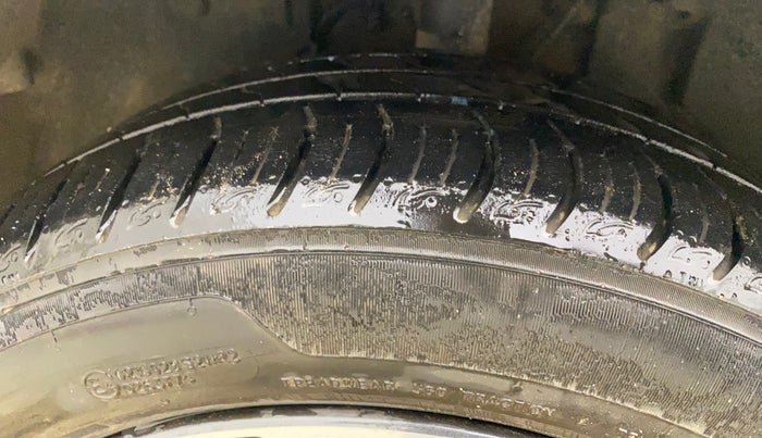 2021 Tata ALTROZ XZ PETROL, Petrol, Manual, 24,310 km, Left Front Tyre Tread