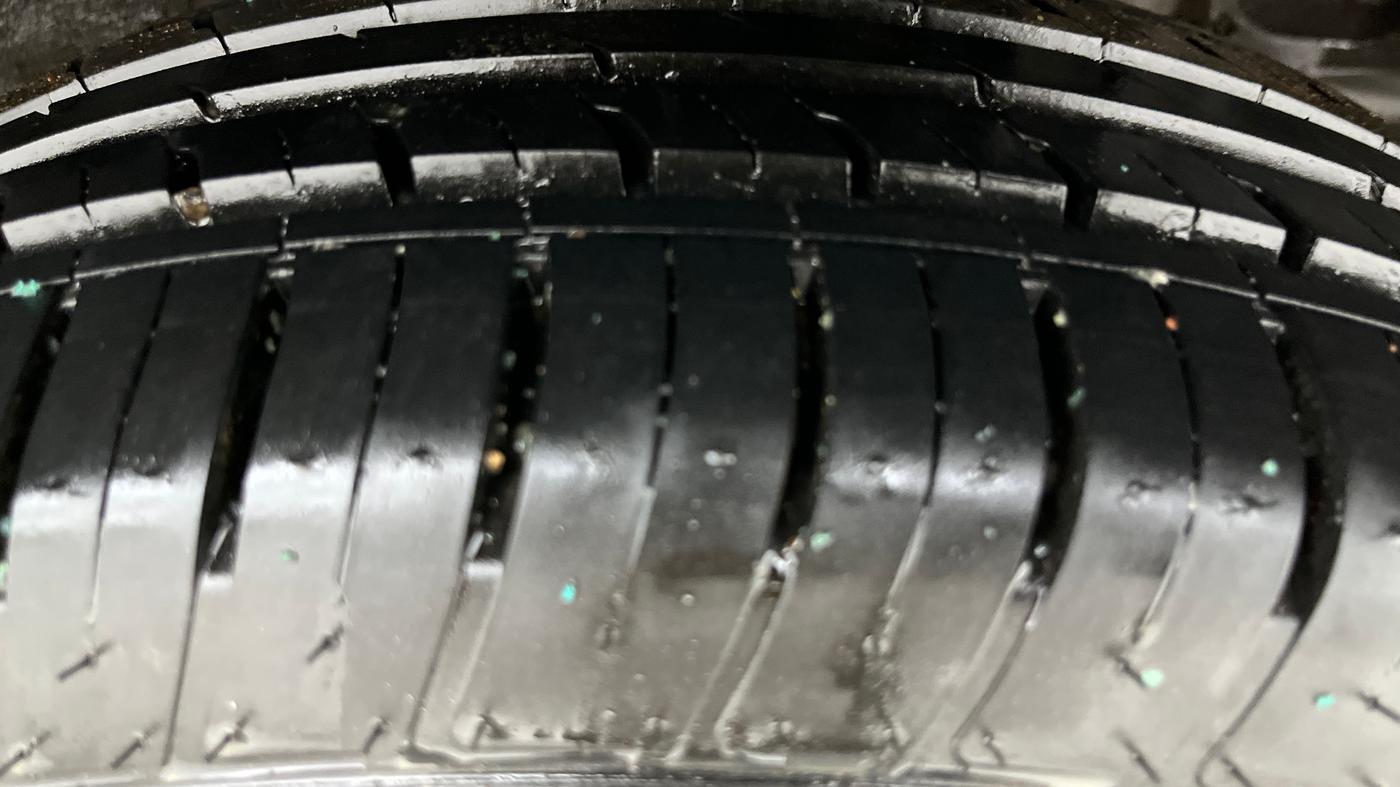 2021 Renault Duster RXS 1.5 PETROL MT, Petrol, Manual, 1,35,537 km, Left Rear Tyre Tread