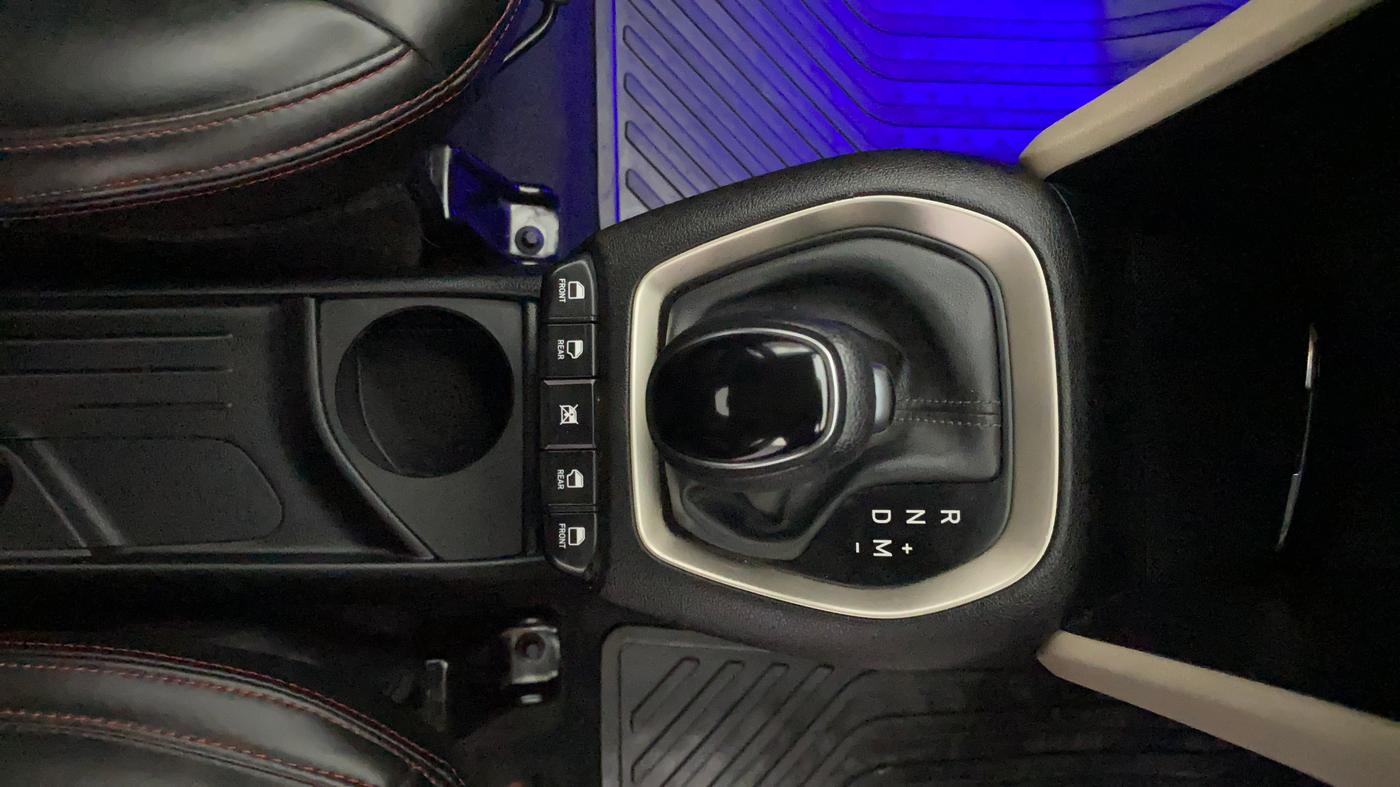 2019 Hyundai NEW SANTRO MAGNA AMT, Petrol, Automatic, 41,868 km, Gear Lever