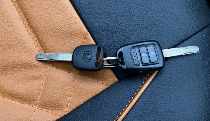 2019 Honda Amaze 1.5L I-DTEC S, Diesel, Manual, 70,075 km, Key Close Up