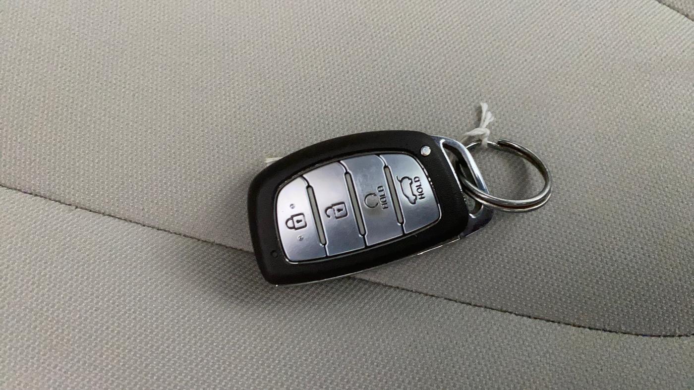 2021 Hyundai Creta SX EXECUTIVE 1.5 PETROL, Petrol, Manual, 58,596 km, Key Close Up