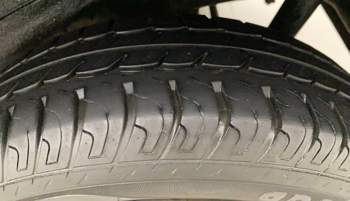 2014 Maruti Wagon R 1.0 VXI, Petrol, Manual, 84,516 km, Left Rear Tyre Tread