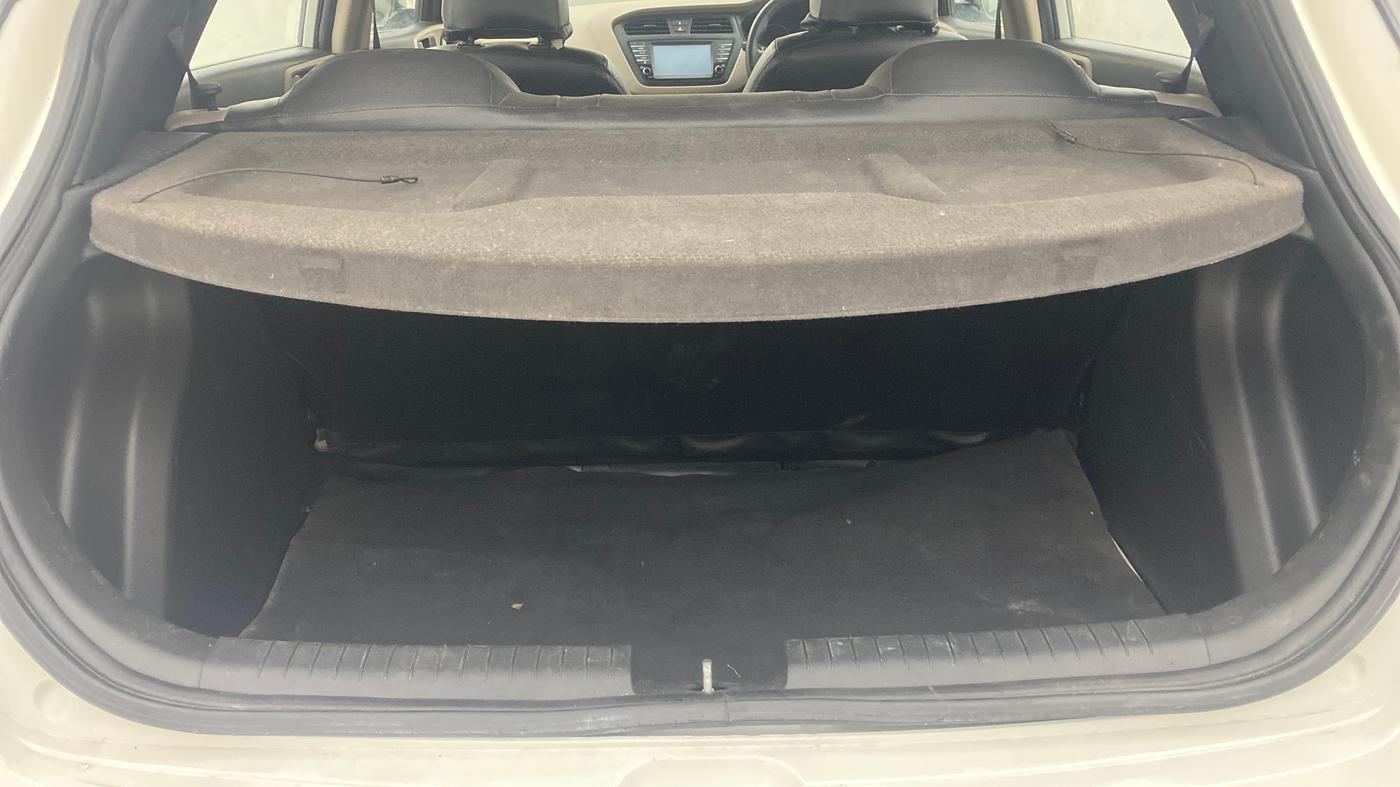 2017 Hyundai Elite i20 ASTA 1.2, Petrol, Manual, 47,559 km, Boot Inside
