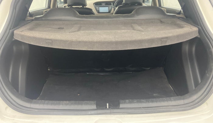 2017 Hyundai Elite i20 ASTA 1.2, Petrol, Manual, 47,559 km, Boot Inside