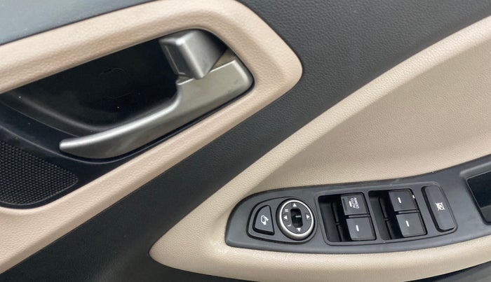 2017 Hyundai Elite i20 ASTA 1.2, Petrol, Manual, 47,559 km, Driver Side Door Panels Control