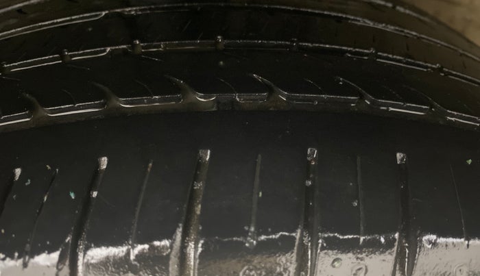 2017 Hyundai Elite i20 ASTA 1.2, Petrol, Manual, 47,559 km, Right Rear Tyre Tread