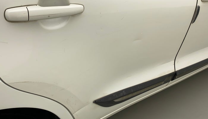 2017 Maruti Baleno DELTA PETROL 1.2, Petrol, Manual, 27,464 km, Right rear door - Minor scratches
