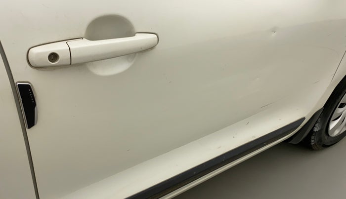 2017 Maruti Baleno DELTA PETROL 1.2, Petrol, Manual, 27,464 km, Driver-side door - Slightly dented