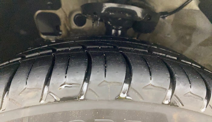 2018 Hyundai Verna 1.6 VTVT SX O, Petrol, Manual, 74,340 km, Left Front Tyre Tread