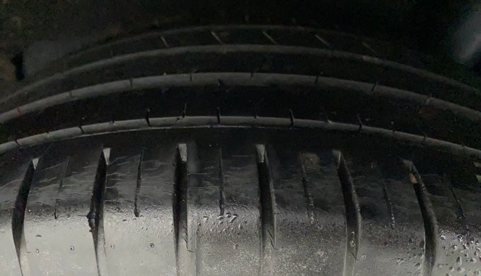 2016 Maruti Baleno ZETA PETROL 1.2, Petrol, Manual, 25,456 km, Left Rear Tyre Tread