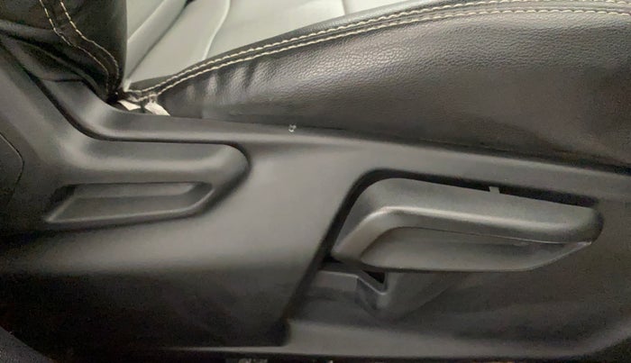 2020 Tata Tiago XZ PETROL, Petrol, Manual, 54,758 km, Driver Side Adjustment Panel