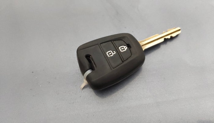 2014 Hyundai Grand i10 MAGNA 1.2 KAPPA VTVT, Petrol, Manual, 1,04,591 km, Key Close Up