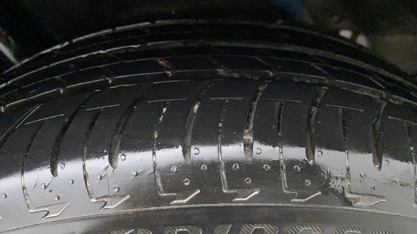2017 Ford Ecosport 1.5 TITANIUM PLUS TI VCT AT, Petrol, Automatic, 10,436 km, Left Front Tyre Tread