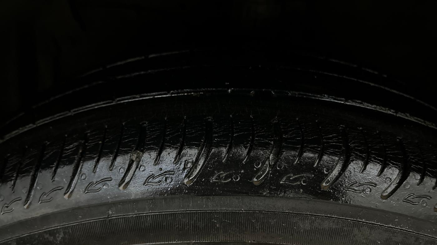 2018 Maruti Ertiga ZXI+, Petrol, Manual, 50,714 km, Left Front Tyre Tread