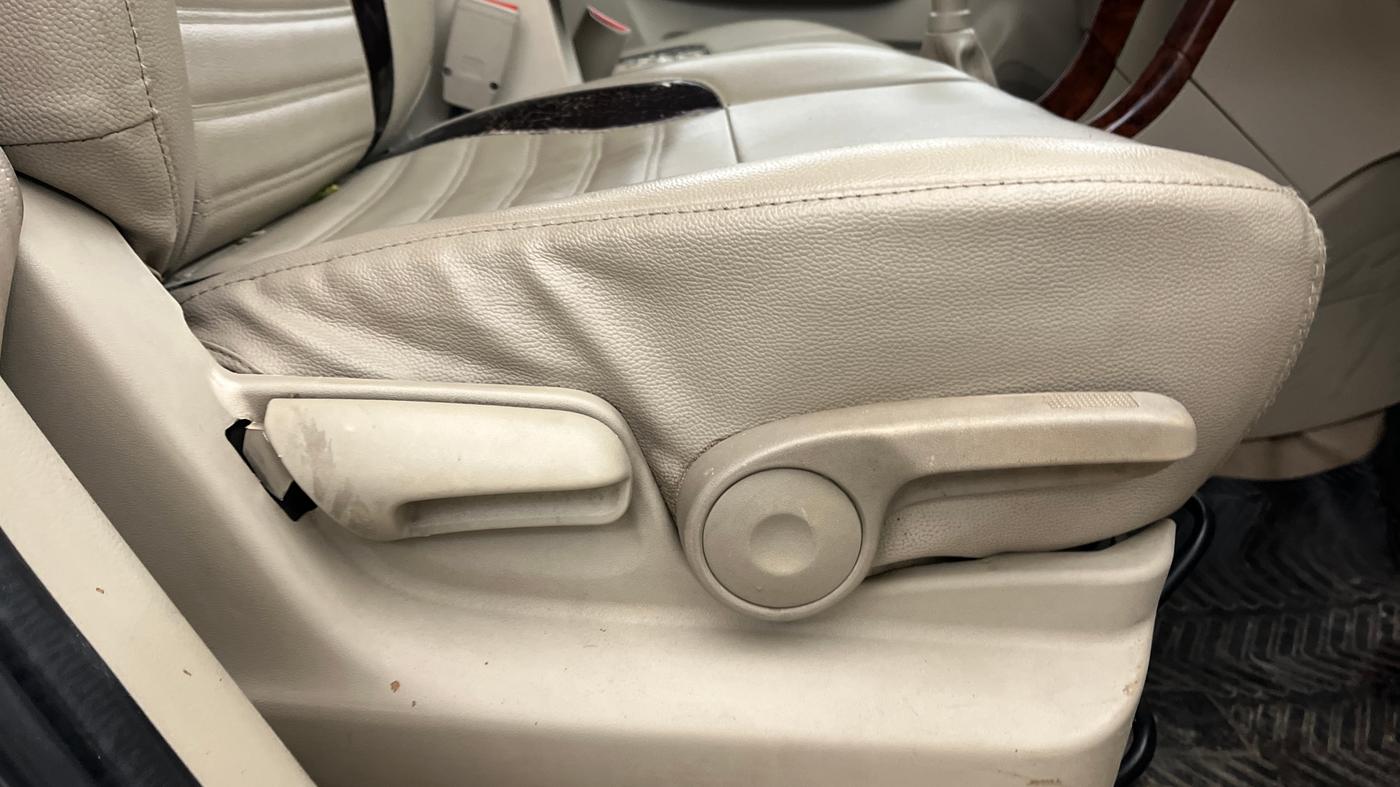 2018 Maruti Ertiga ZXI+, Petrol, Manual, 50,714 km, Driver Side Adjustment Panel