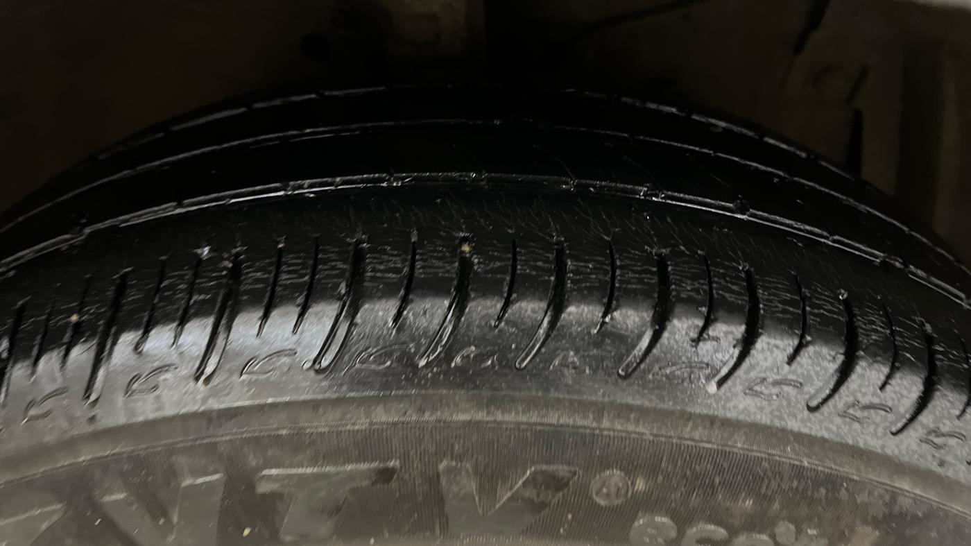 2018 Maruti Ertiga ZXI+, Petrol, Manual, 50,714 km, Right Front Tyre Tread