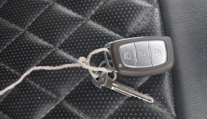 2015 Hyundai Elite i20 SPORTZ 1.2 (O), Petrol, Manual, 99,365 km, Key Close Up