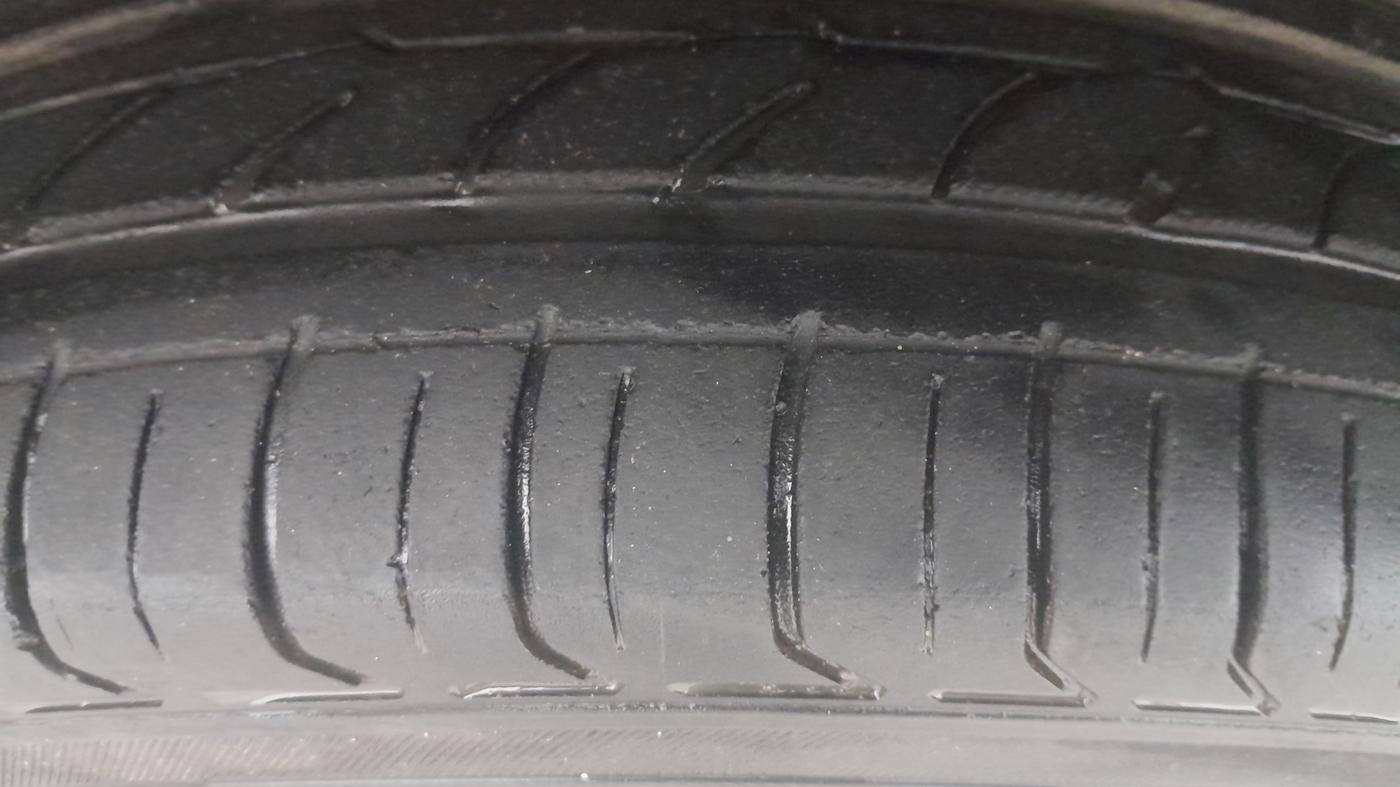 2015 Hyundai Elite i20 SPORTZ 1.2 (O), Petrol, Manual, 99,365 km, Left Front Tyre Tread