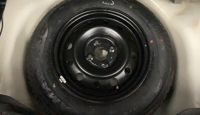 2014 Maruti Swift VXI, Petrol, Manual, 19,993 km, Spare Tyre