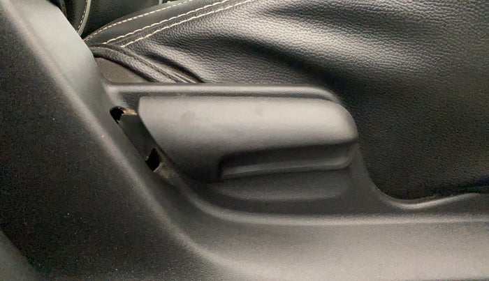 2014 Maruti Swift VXI, Petrol, Manual, 19,993 km, Driver Side Adjustment Panel