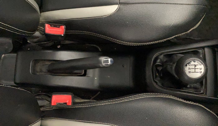 2014 Maruti Swift VXI, Petrol, Manual, 19,993 km, Gear Lever