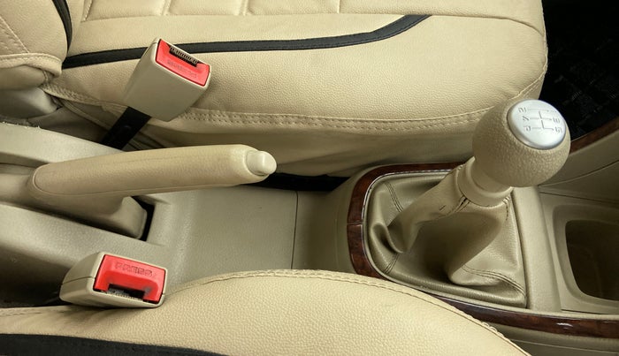 2014 Maruti Swift Dzire LDI, Diesel, Manual, 1,19,293 km, Gear Lever