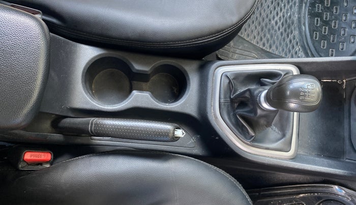 2016 Hyundai Creta SX PLUS 1.6 PETROL, Petrol, Manual, 1,32,816 km, Gear Lever