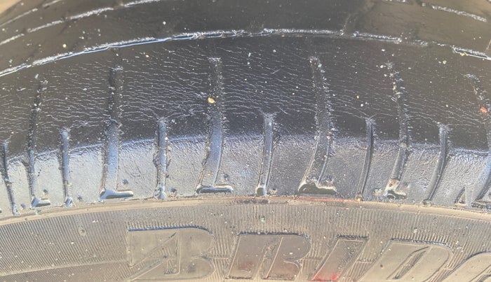 2016 Hyundai Creta SX PLUS 1.6 PETROL, Petrol, Manual, 1,32,816 km, Right Front Tyre Tread