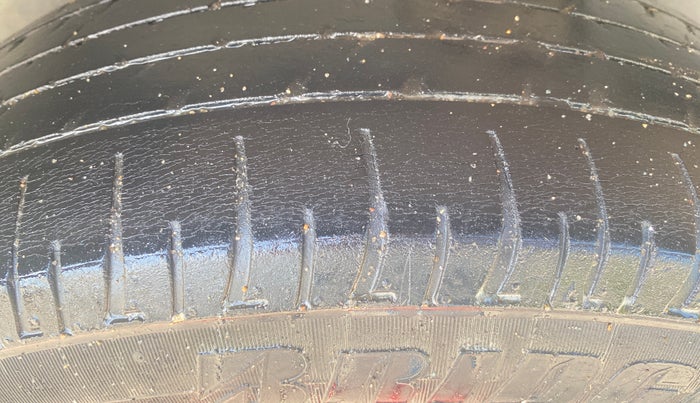 2016 Hyundai Creta SX PLUS 1.6 PETROL, Petrol, Manual, 1,32,816 km, Left Rear Tyre Tread