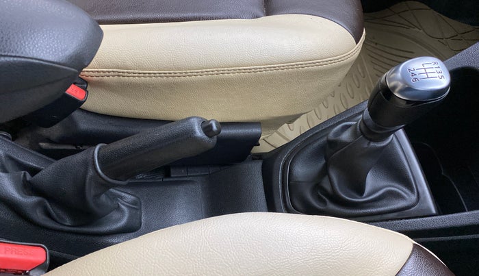 2018 Renault Captur RXE diesel (MT), Diesel, Manual, 40,592 km, Gear Lever