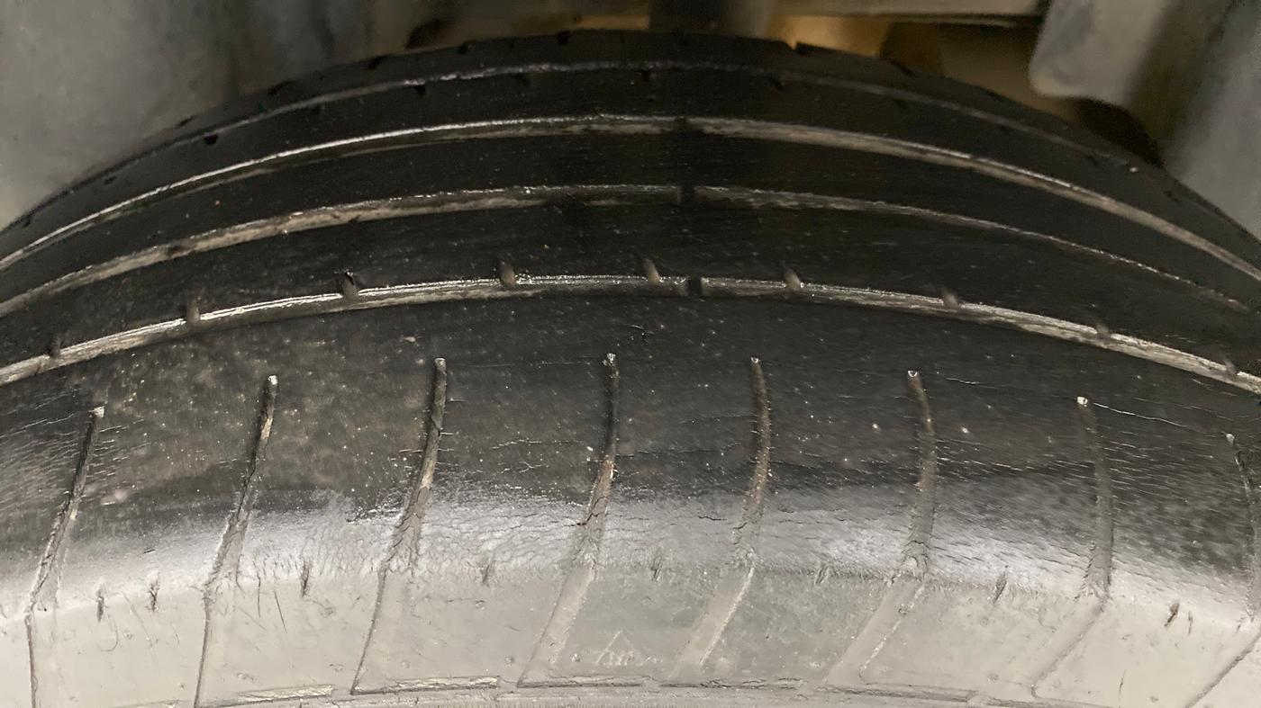 2018 Renault Captur RXE diesel (MT), Diesel, Manual, 40,592 km, Left Rear Tyre Tread