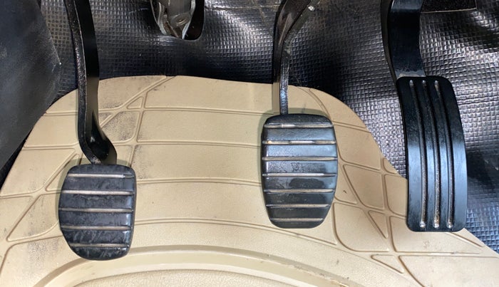 2018 Renault Captur RXE diesel (MT), Diesel, Manual, 40,592 km, Pedals