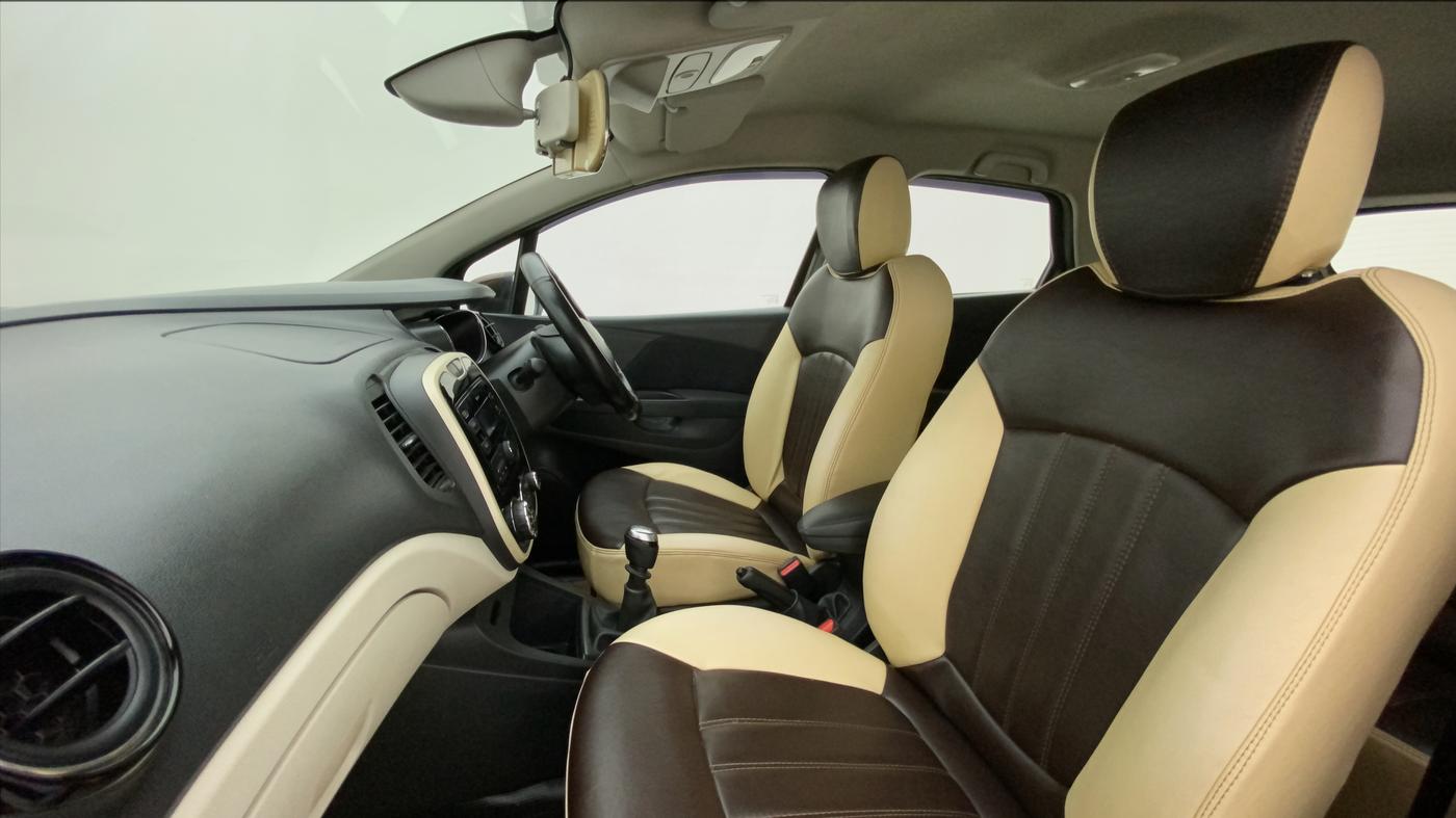 2018 Renault Captur RXE diesel (MT), Diesel, Manual, 40,592 km, Right Side Front Door Cabin