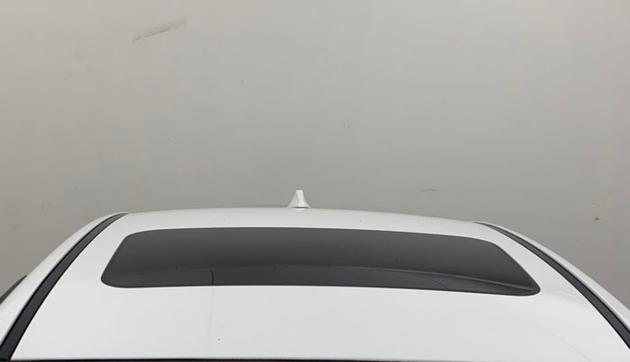 2018 Hyundai Verna 1.6 VTVT SX (O) AT, Petrol, Automatic, 35,556 km, Moonroof/ Sunroof