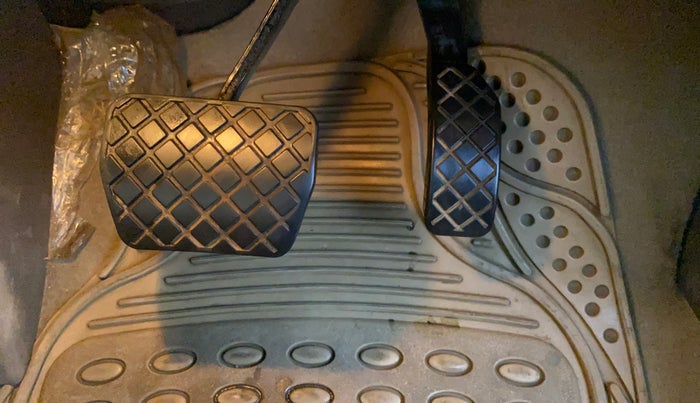 2017 Volkswagen Vento 1.2 TSI HIGHLINE PLUS AT, Petrol, Automatic, 57,727 km, Pedals