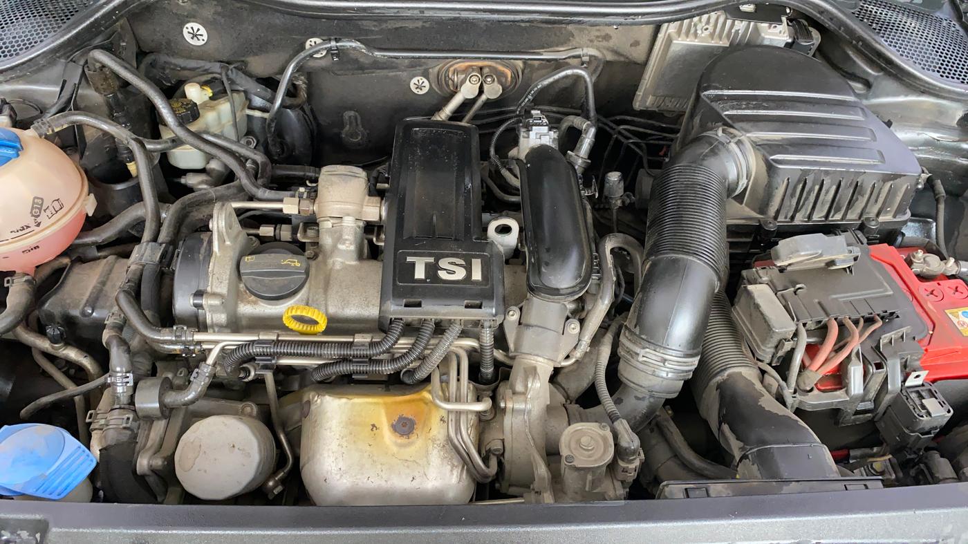 2017 Volkswagen Vento 1.2 TSI HIGHLINE PLUS AT, Petrol, Automatic, 57,573 km, Engine View