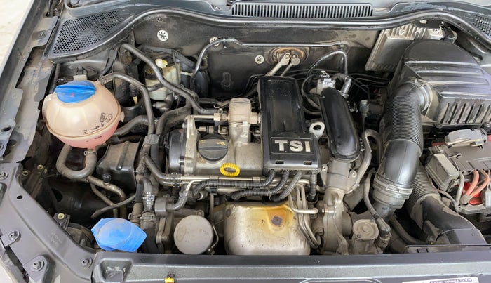 2017 Volkswagen Vento 1.2 TSI HIGHLINE PLUS AT, Petrol, Automatic, 57,727 km, Engine View - Right