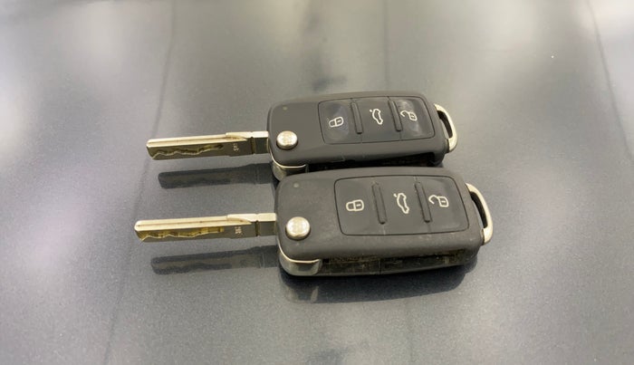 2017 Volkswagen Vento 1.2 TSI HIGHLINE PLUS AT, Petrol, Automatic, 57,727 km, Key Close Up