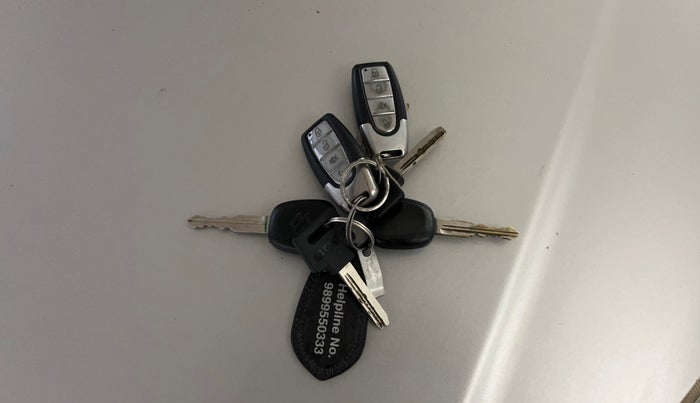 2015 Maruti Wagon R 1.0 LXI, Petrol, Manual, 40,726 km, Key Close Up