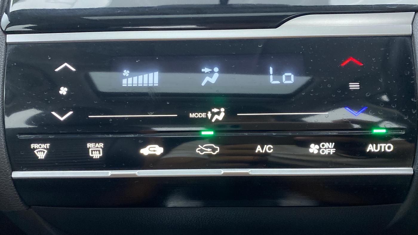 2019 Honda WR-V 1.5 i-DTEC VX MT, Diesel, Manual, 70,650 km, Automatic Climate Control